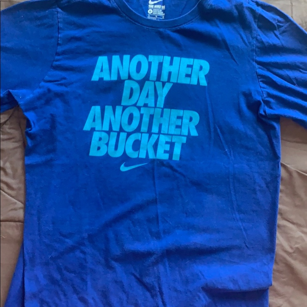 Boy’s XL Nike tee